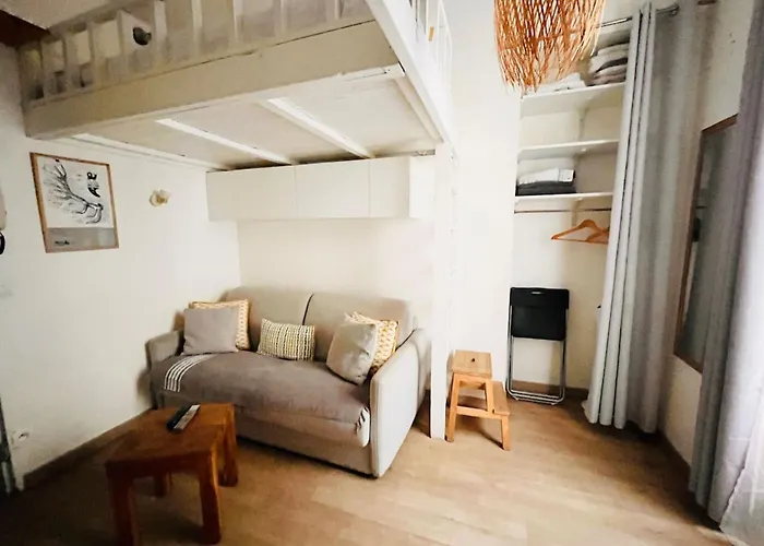 Opera 9Th Cosy Studio With Mezzanine Managed By Mey Agency Paris